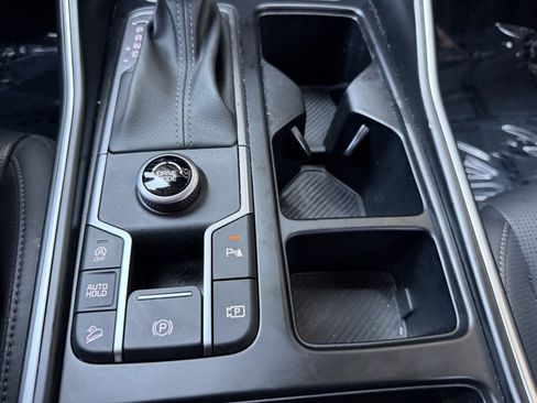 Used 2025 Kia Sorento S FWD image 25