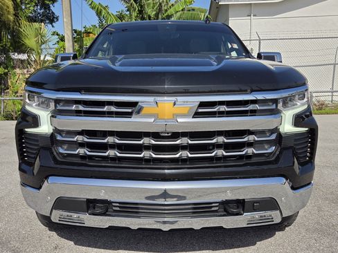 Certified 2023 Chevrolet Silverado 1500 LTZ w/ Technology Package AWD/4WD image 8