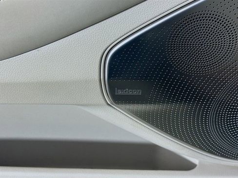 Used 2021 Genesis G90 5.0 Ultimate image 19