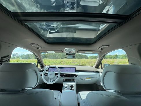 New 2026 Genesis GV70 2.5T Advanced AWD/4WD image 3