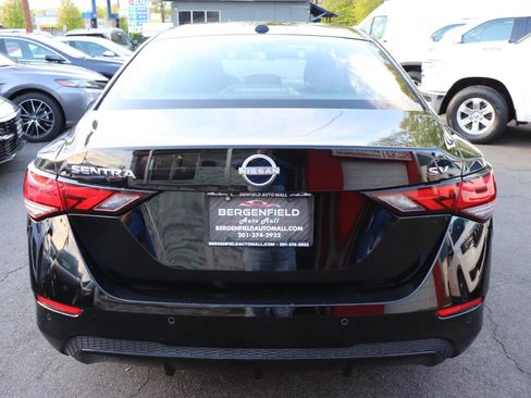 Used 2024 Nissan Sentra SV FWD image 4