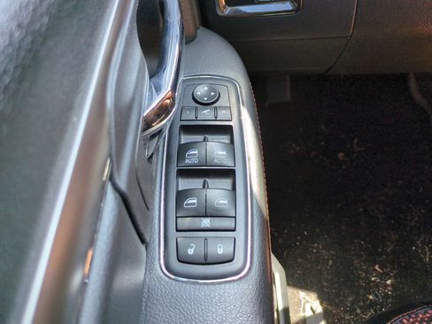 Used 2017 RAM 1500 Sport w/ Ignition Orange Sport Package AWD/4WD image 21