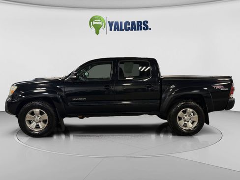 Used 2013 Toyota Tacoma 4x4 Double Cab w/ TRD Sport Pkg image 2