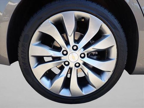 Used 2017 Chevrolet Malibu Premier w/ Premier Sun and Wheel Package FWD image 7