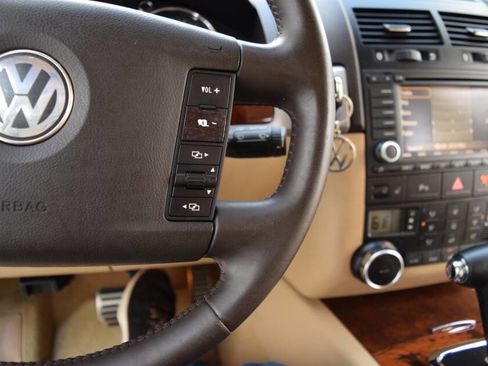 Used 2006 Volkswagen Touareg V10 TDI AWD/4WD image 64