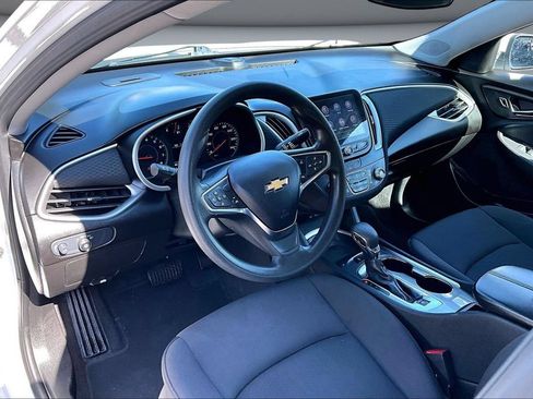 Used 2024 Chevrolet Malibu LT FWD image 17