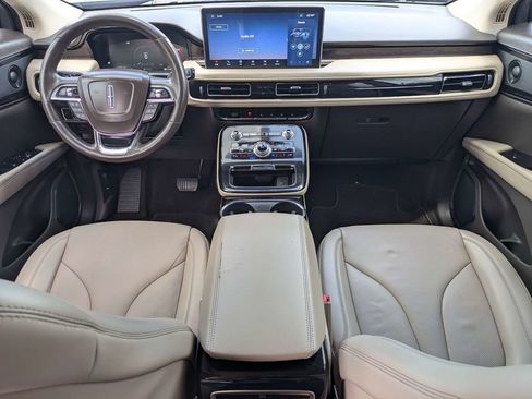 Used 2022 Lincoln Nautilus Reserve w/ Luxury Package FWD image 3