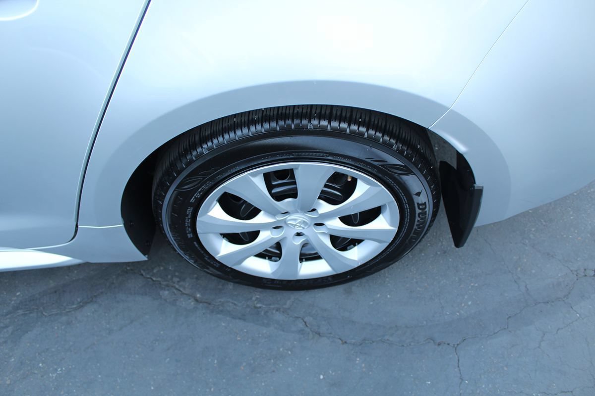 Used 2023 Toyota Corolla LE w/ Carpet Mat Package (TMS) FWD image 12