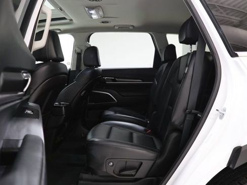 Used 2025 Kia Telluride S FWD image 33