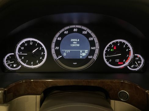 Used 2011 Mercedes-Benz E 350 4MATIC Sedan image 20
