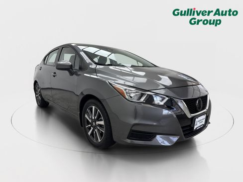 Used 2021 Nissan Versa SV FWD image 13