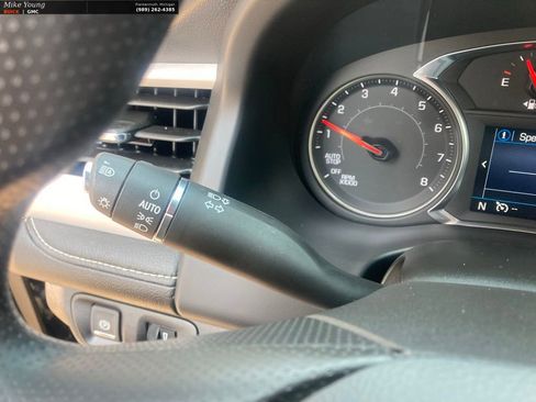 Used 2021 GMC Acadia SLE w/ Elevation Edition image 22