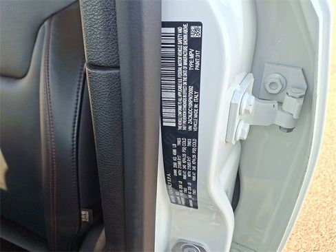 Used 2022 Jeep Renegade Trailhawk image 27