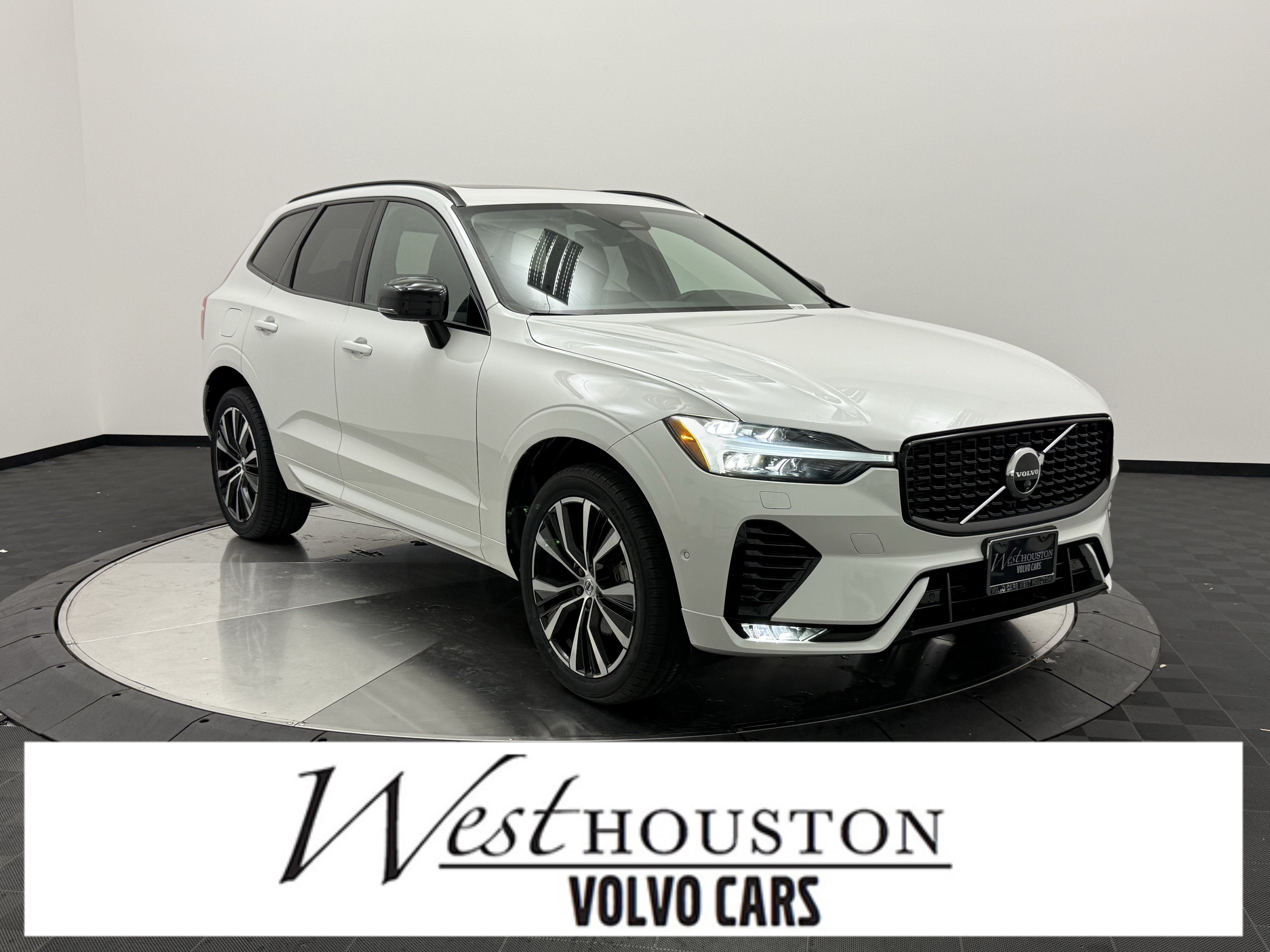 Certified 2024 Volvo XC60 B5 Plus w/ Protection Package Premier AWD/4WD image 1