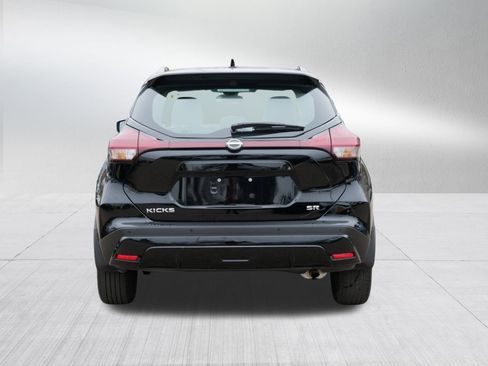 Certified 2023 Nissan Kicks SR image 6