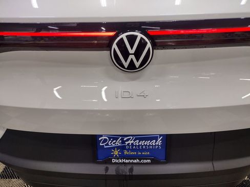 New 2026 Volkswagen ID.4 Pro AWD/4WD image 13