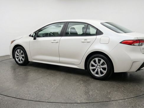 Used 2025 Toyota Corolla LE FWD image 6