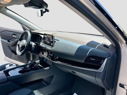 Certified 2023 Nissan Rogue SL FWD image 24