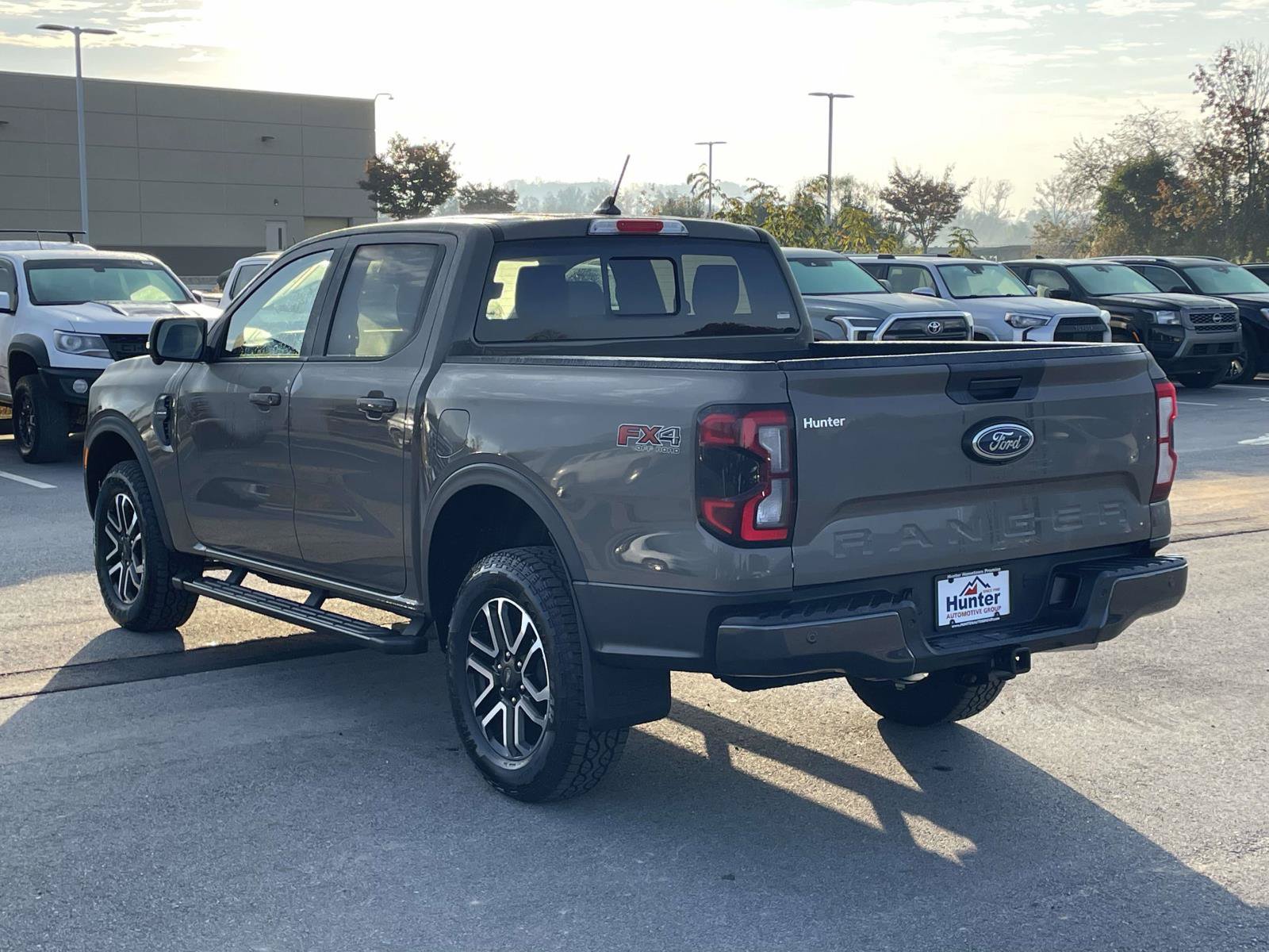 Used 2025 Ford Ranger Lariat w/ FX4 Off-Road Package AWD/4WD image 27