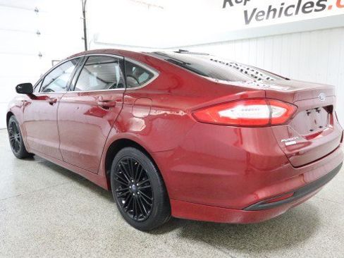 Used 2016 Ford Fusion SE w/ Equipment Group 202A FWD image 3