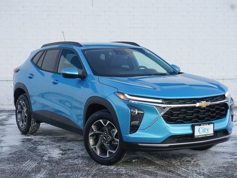 New 2026 Chevrolet Trax LT image 2