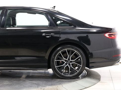 Used 2020 Audi S8 L w/ S8 Executive Package AWD/4WD image 9