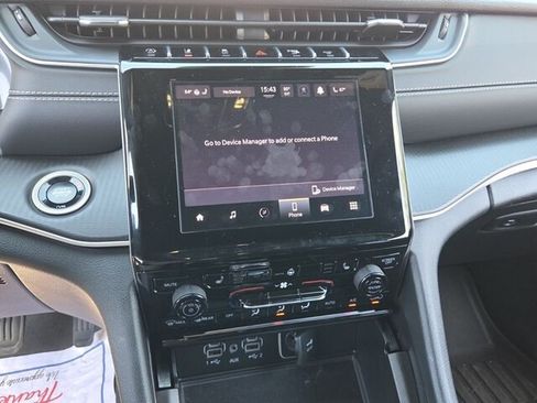 Used 2025 Jeep Grand Cherokee Laredo X w/ Luxury Tech Group I RWD image 18