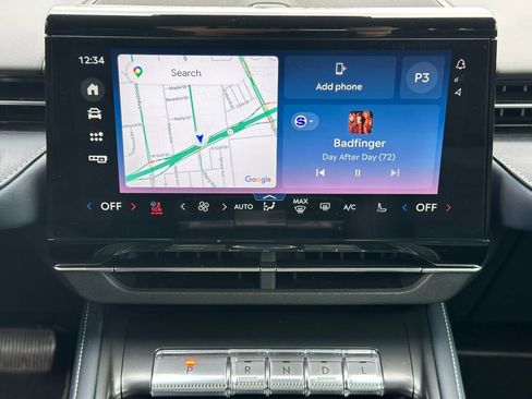 Used 2024 Lincoln Nautilus Reserve image 17