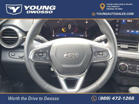 Used 2025 Chevrolet Trax ACTIV w/ Sunroof Package FWD image 25