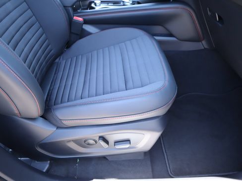 New 2026 Ford Explorer ST-Line w/ ST-Line Street Pack AWD/4WD image 15