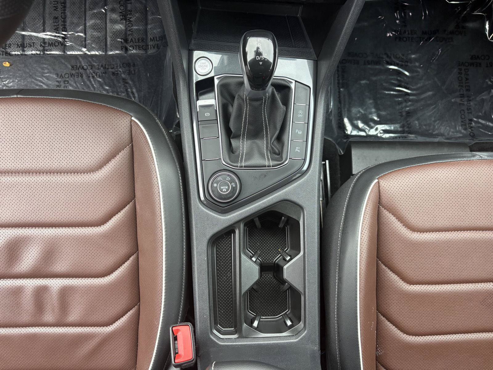 Used 2023 Volkswagen Tiguan SEL R-Line AWD/4WD image 17