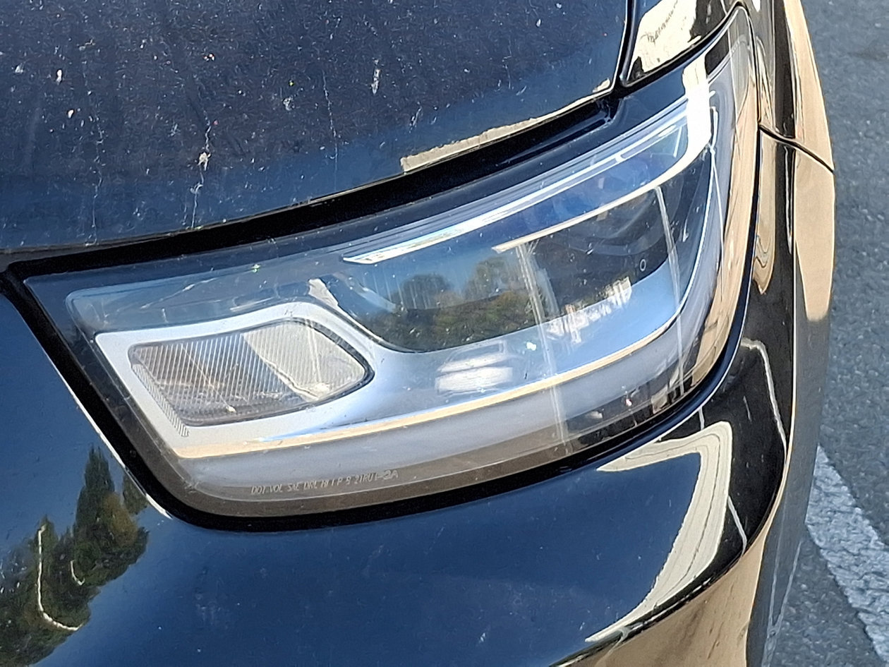 Used 2025 Chrysler Pacifica Limited FWD image 4