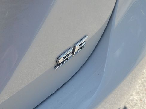 Used 2023 Toyota Camry SE FWD image 7