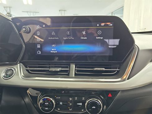 Used 2024 Chevrolet Trax LT w/ Driver Confidence Package image 26