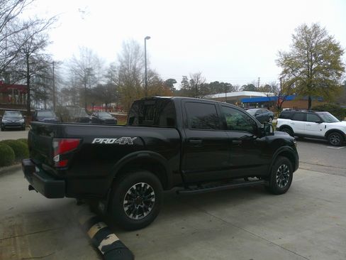 Used 2024 Nissan Titan PRO-4X w/ Pro-4x Convenience Package image 13