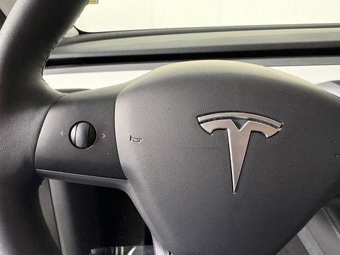 Used 2023 Tesla Model Y Performance AWD/4WD image 22