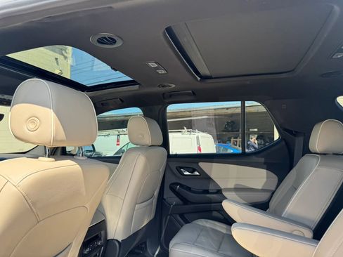Used 2023 Chevrolet Traverse Premier AWD/4WD image 16
