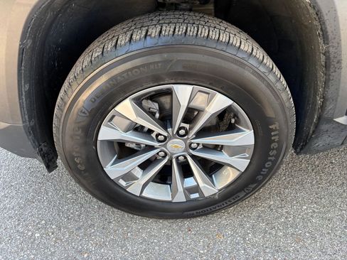 Used 2025 Chevrolet Equinox LT FWD image 29