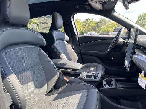 New 2025 Ford Mustang Mach-E GT image 27