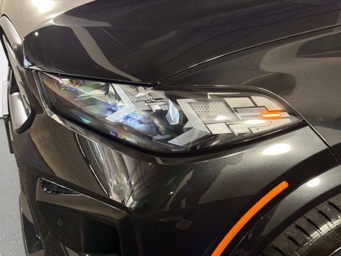 Used 2024 BMW X6 M Competition image 10