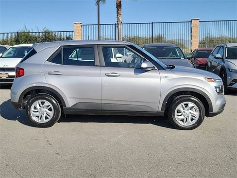 New 2026 Hyundai Venue SE image 23