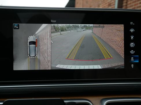 Used 2022 Mercedes-Benz GLE 350 4MATIC w/ 3rd Row Seat Package image 17