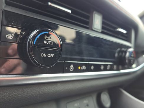 Used 2025 Nissan Rogue SV w/ Rock Creek Premium Package image 25