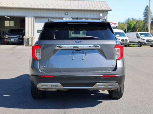 Certified 2023 Ford Explorer XLT w/ Equipment Group 202A AWD/4WD image 5