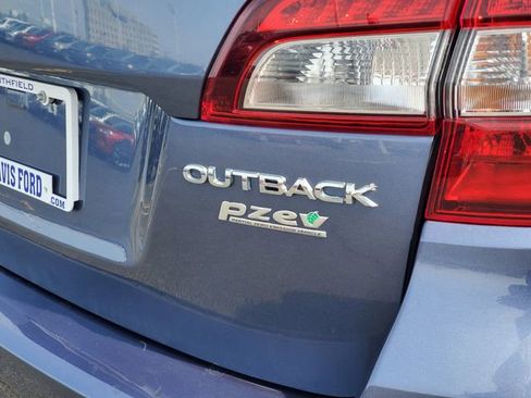 Used 2016 Subaru Outback 2.5i Limited image 32