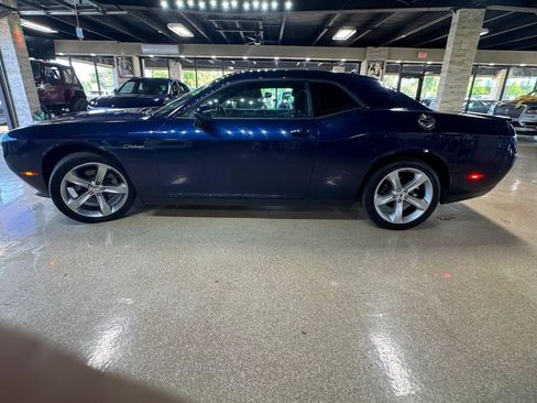 Used 2015 Dodge Challenger SXT w/ Super Sport Group (SS/T) RWD image 4