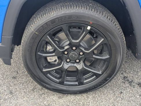 New 2026 Jeep Compass Latitude AWD/4WD image 11