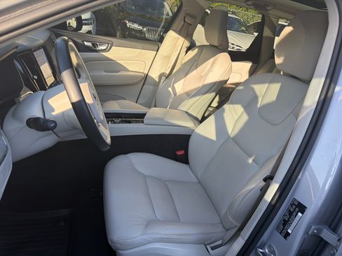 Used 2024 Volvo XC60 B5 Plus w/ Protection Package Premier AWD/4WD image 16