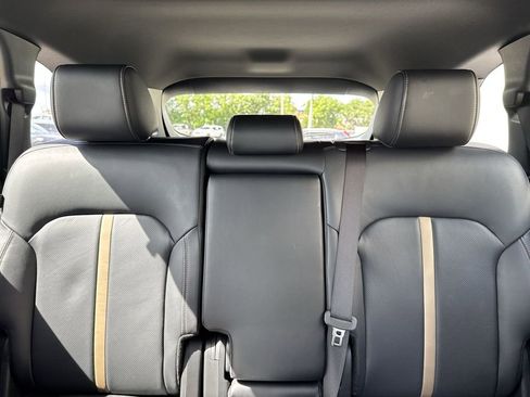 Used 2025 MAZDA CX-70 3.3 Turbo S w/ Premium Package AWD/4WD image 18