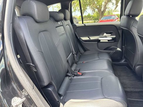 Used 2022 Mercedes-Benz GLB 250 image 22